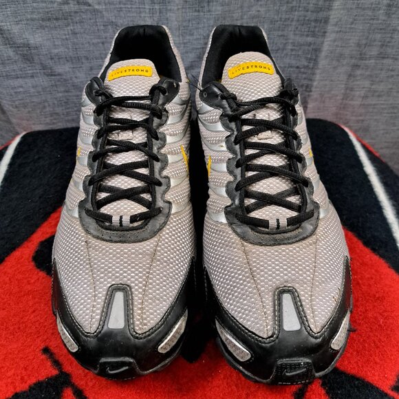 %Size 13 Nike Shox Livestrong Men\'s Lance Armstrong Athletic Shoes 318296-00 A9